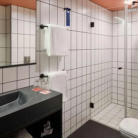 Tribe Paris Ouen Hotel