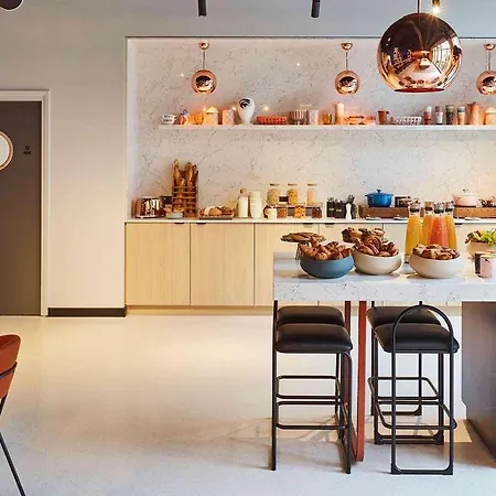 Tribe Paris Ouen Hotel *
