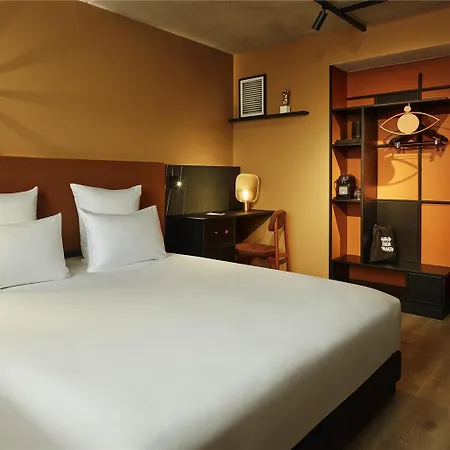 Tribe Paris Ouen Hotel *