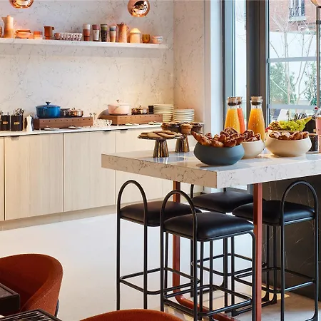 Tribe Paris Ouen Hotel *